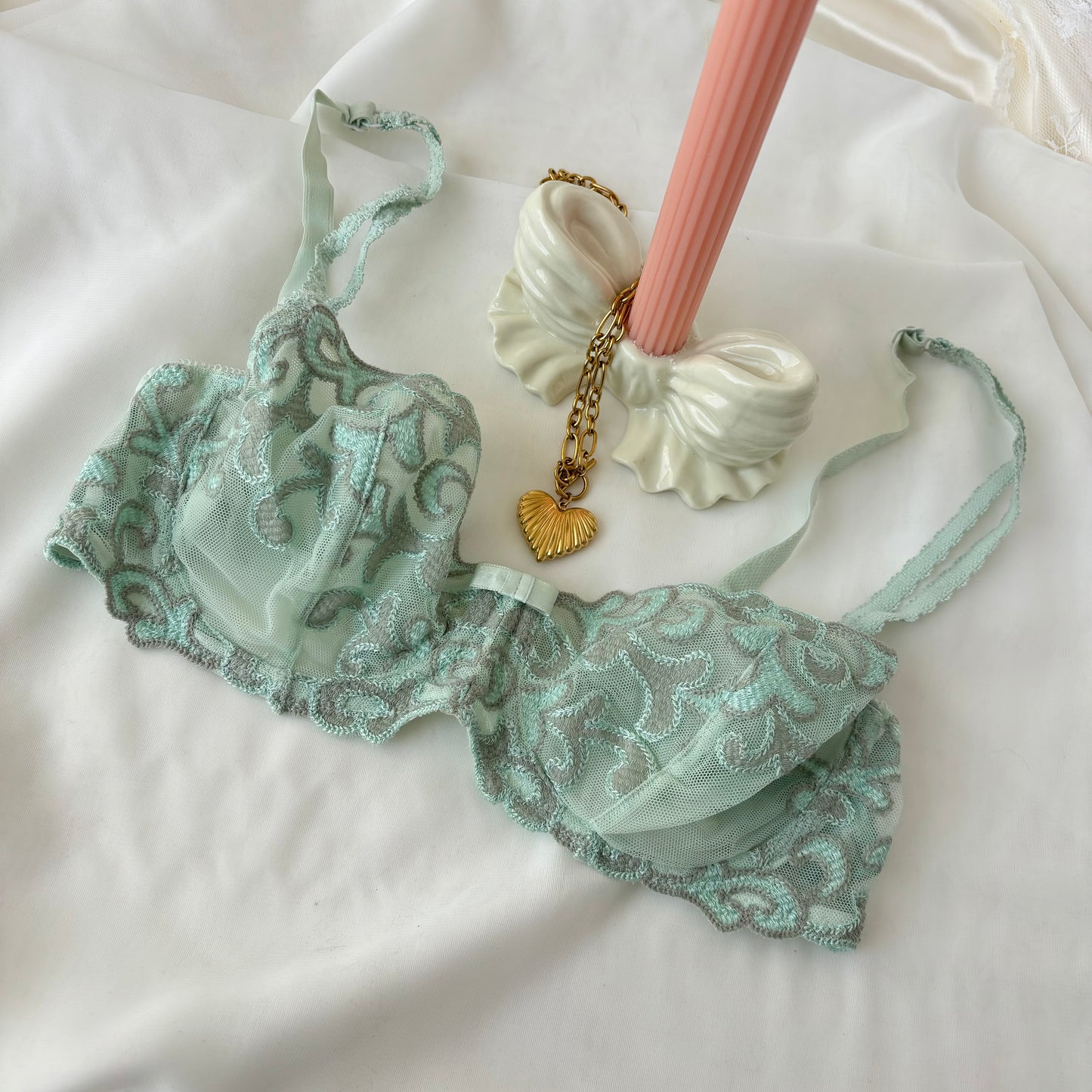 Vintage 80’s French Mint Embroidered Bra (34C)