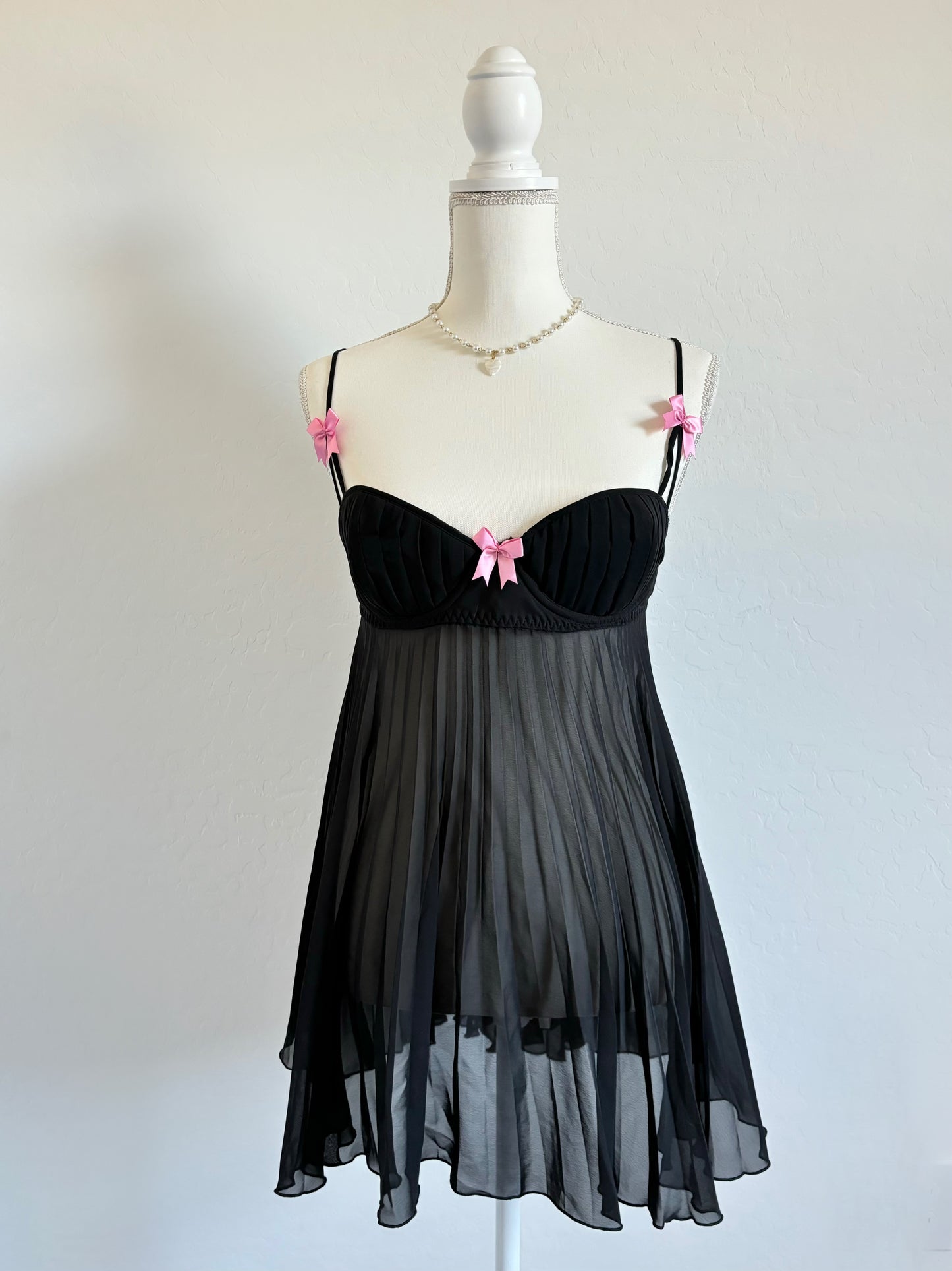 Vintage Babydoll Pleated Black Lingerie Dress (Large)