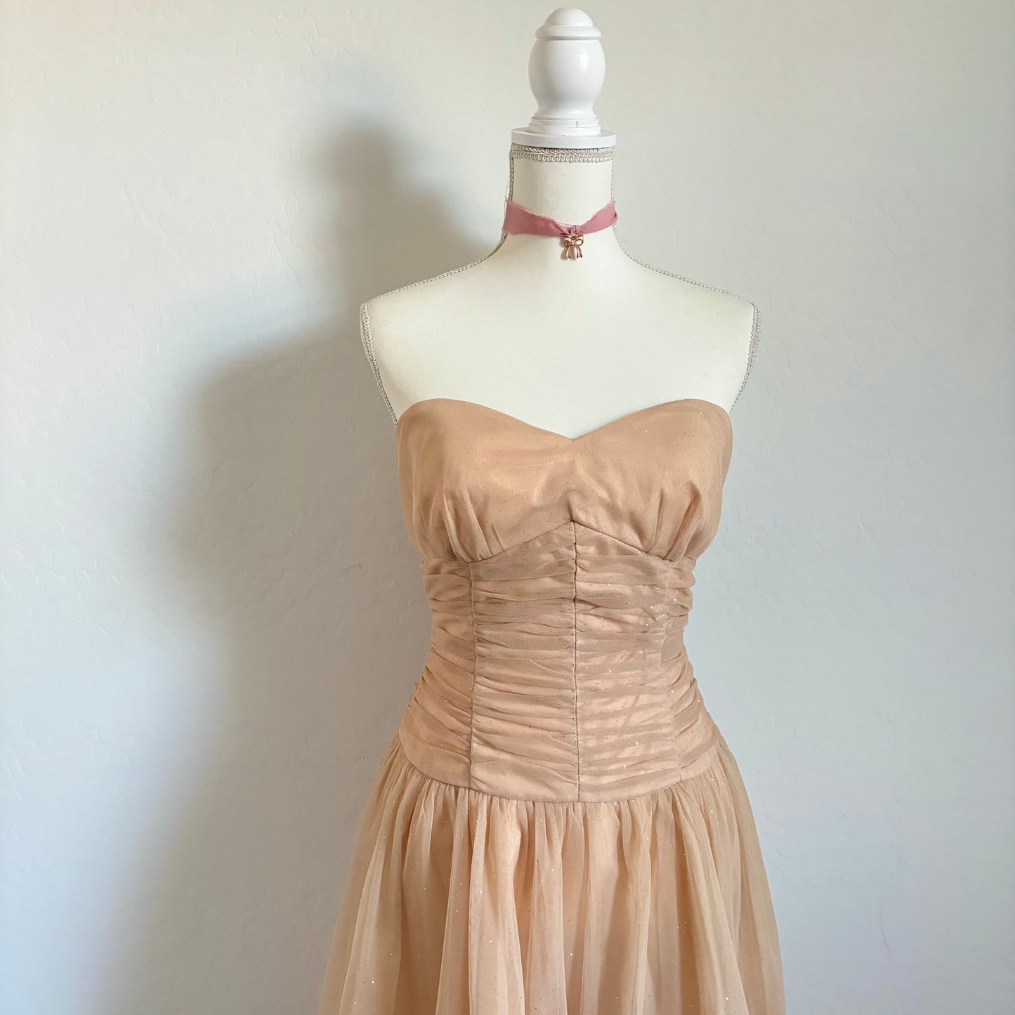 Vintage Gold Strapless Tulle Sweetheart Neckline Dress (6)