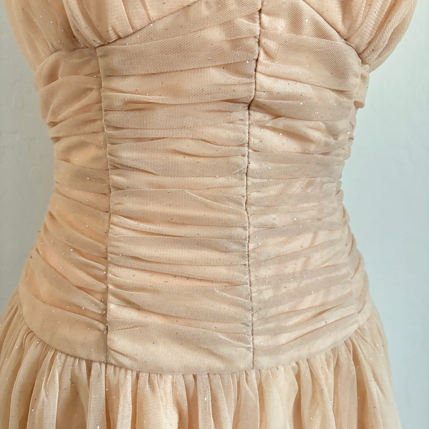 Vintage Gold Strapless Tulle Sweetheart Neckline Dress (6)