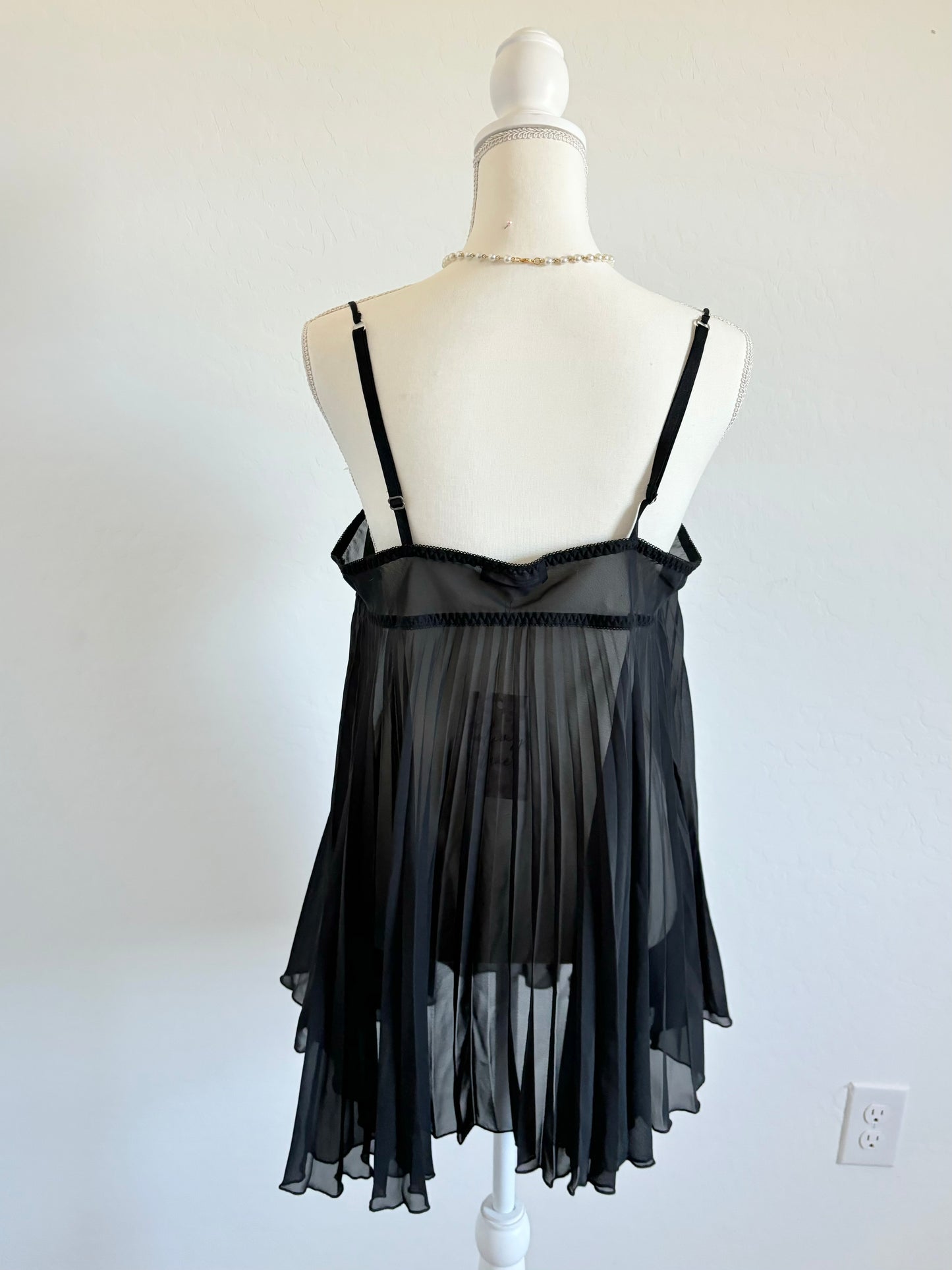 Vintage Babydoll Pleated Black Lingerie Dress (Large)