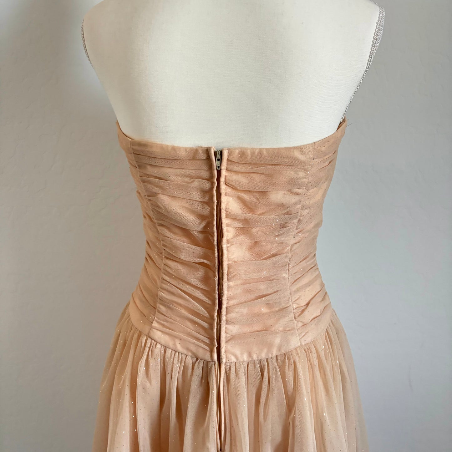 Vintage Gold Strapless Tulle Sweetheart Neckline Dress (6)