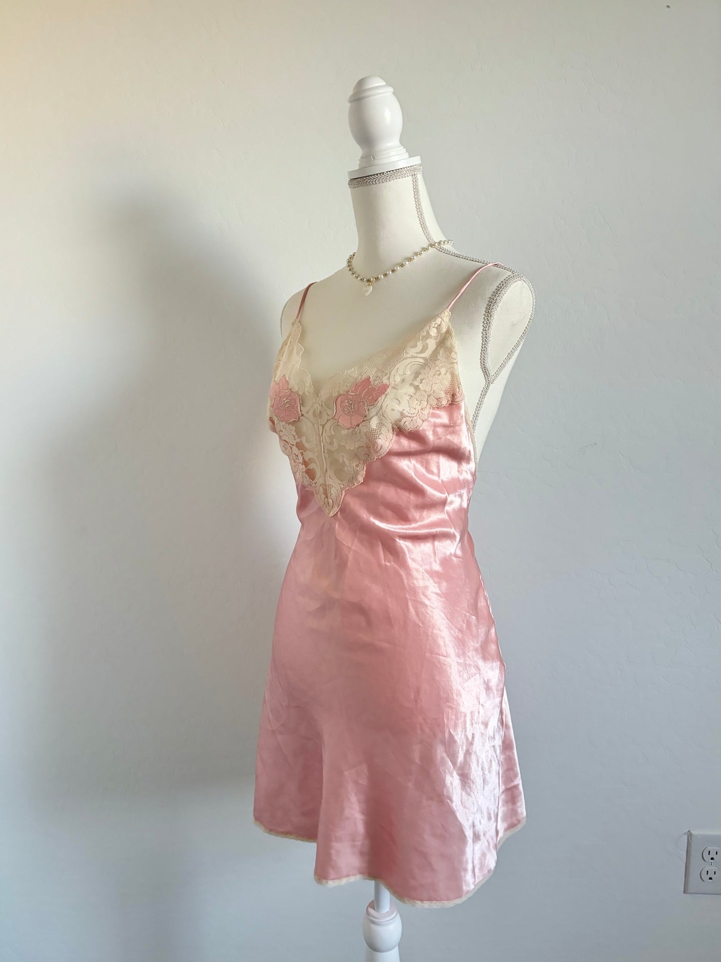 Vintage Silky Pink 1970’s Lingerie Dress (Medium)