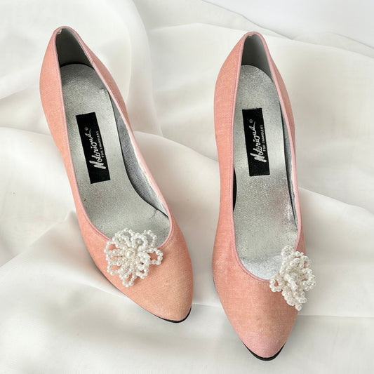 Vintage 60’s Peach Pearl Kitten Heels (6.5)