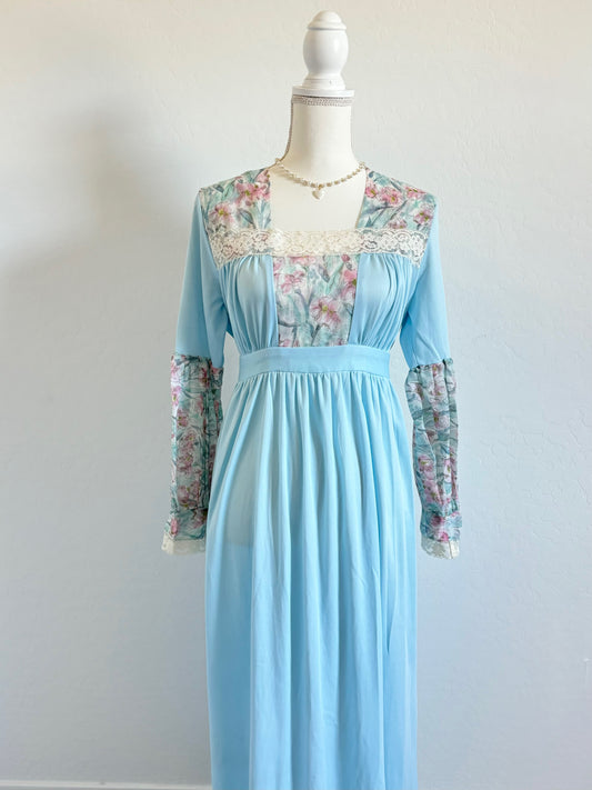 Vintage 1970’s Prairie Blue Floral Maxi Dress (Small)