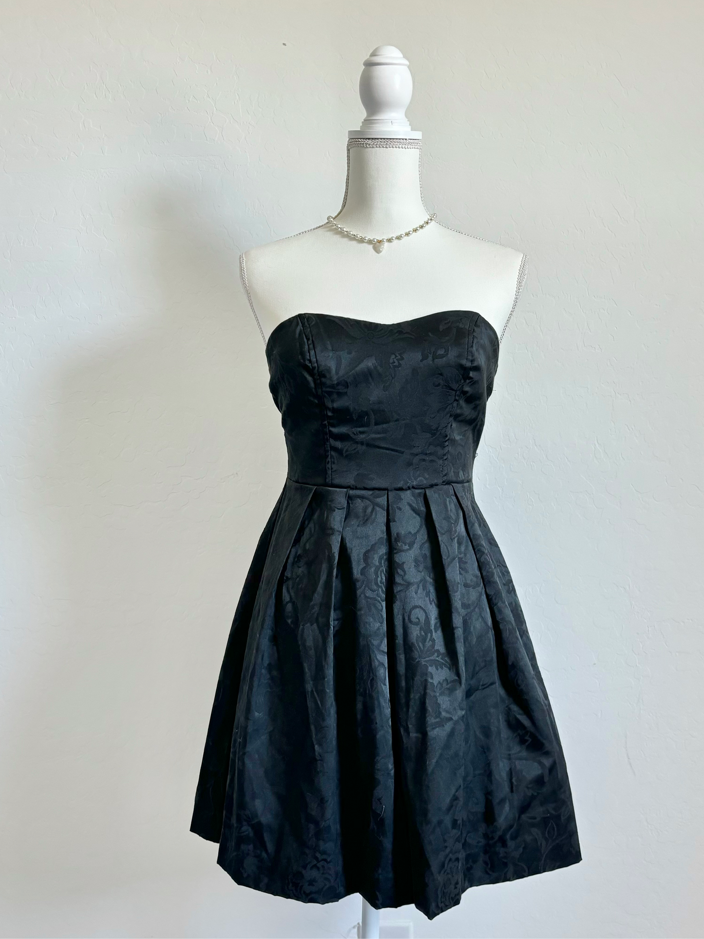 Vintage Babydoll Flare Mini Strapless Black Dress (Extra Small)