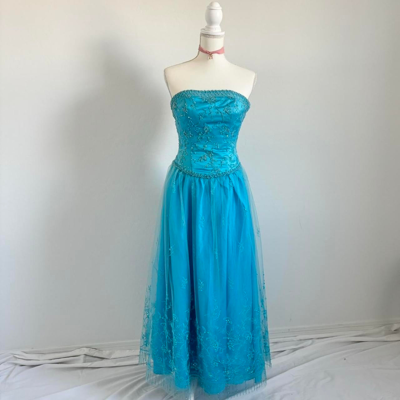 90’s Vintage Beaded Ball Gown Prom Dress (Extra Small)