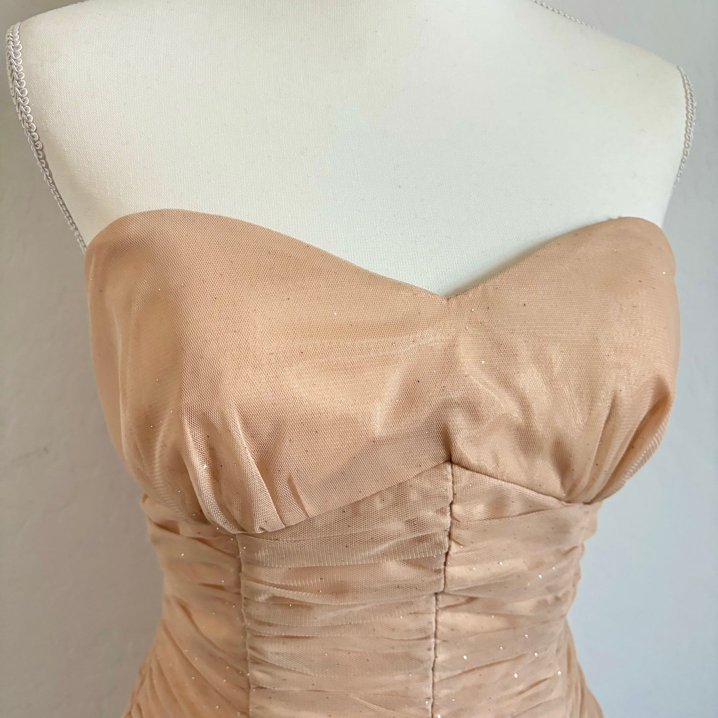 Vintage Gold Strapless Tulle Sweetheart Neckline Dress (6)