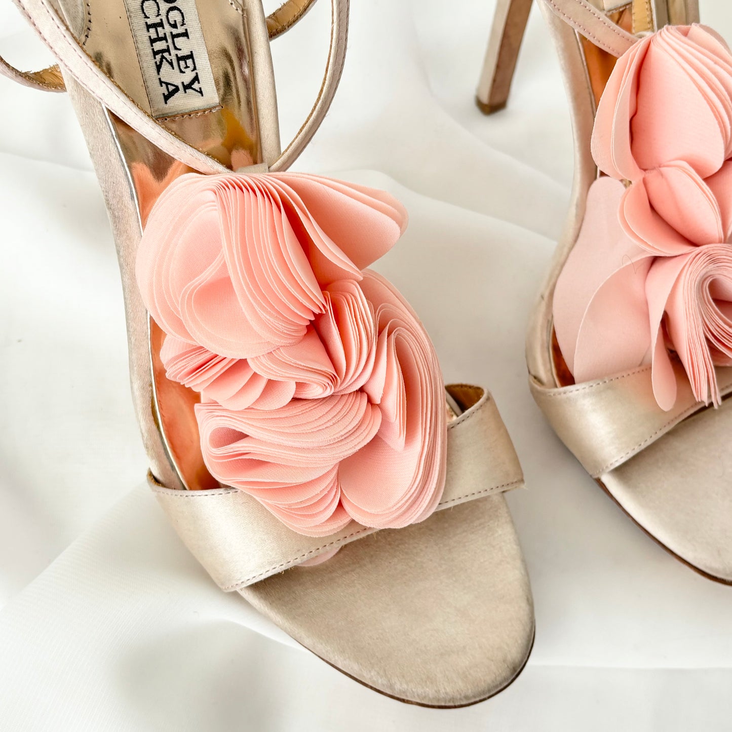 Vintage Frilly Champagne Pink Heels (8.5)