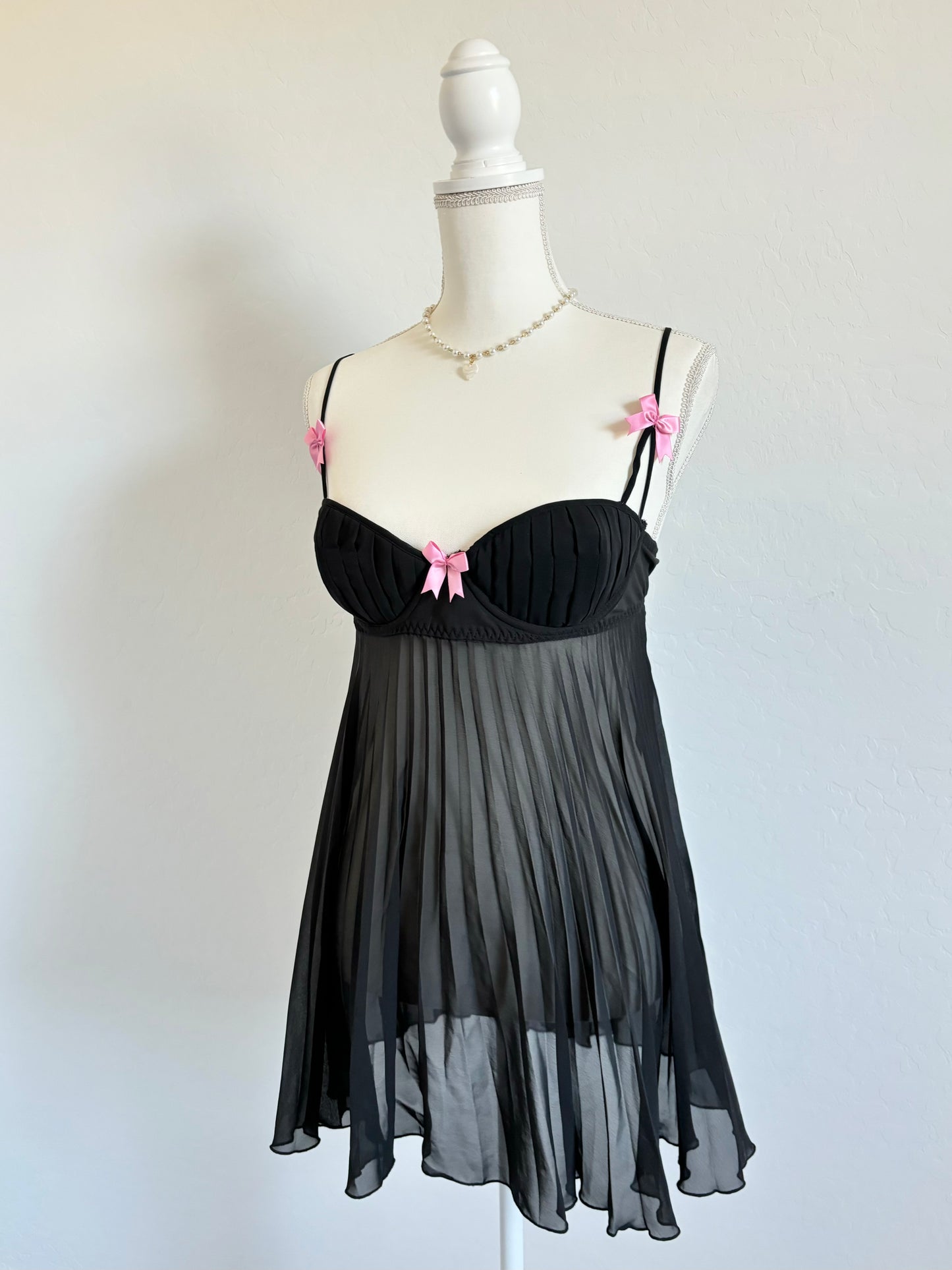 Vintage Babydoll Pleated Black Lingerie Dress (Large)