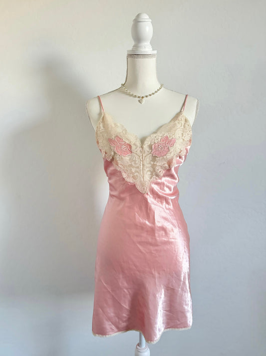 Vintage Silky Pink 1970’s Lingerie Dress (Medium)