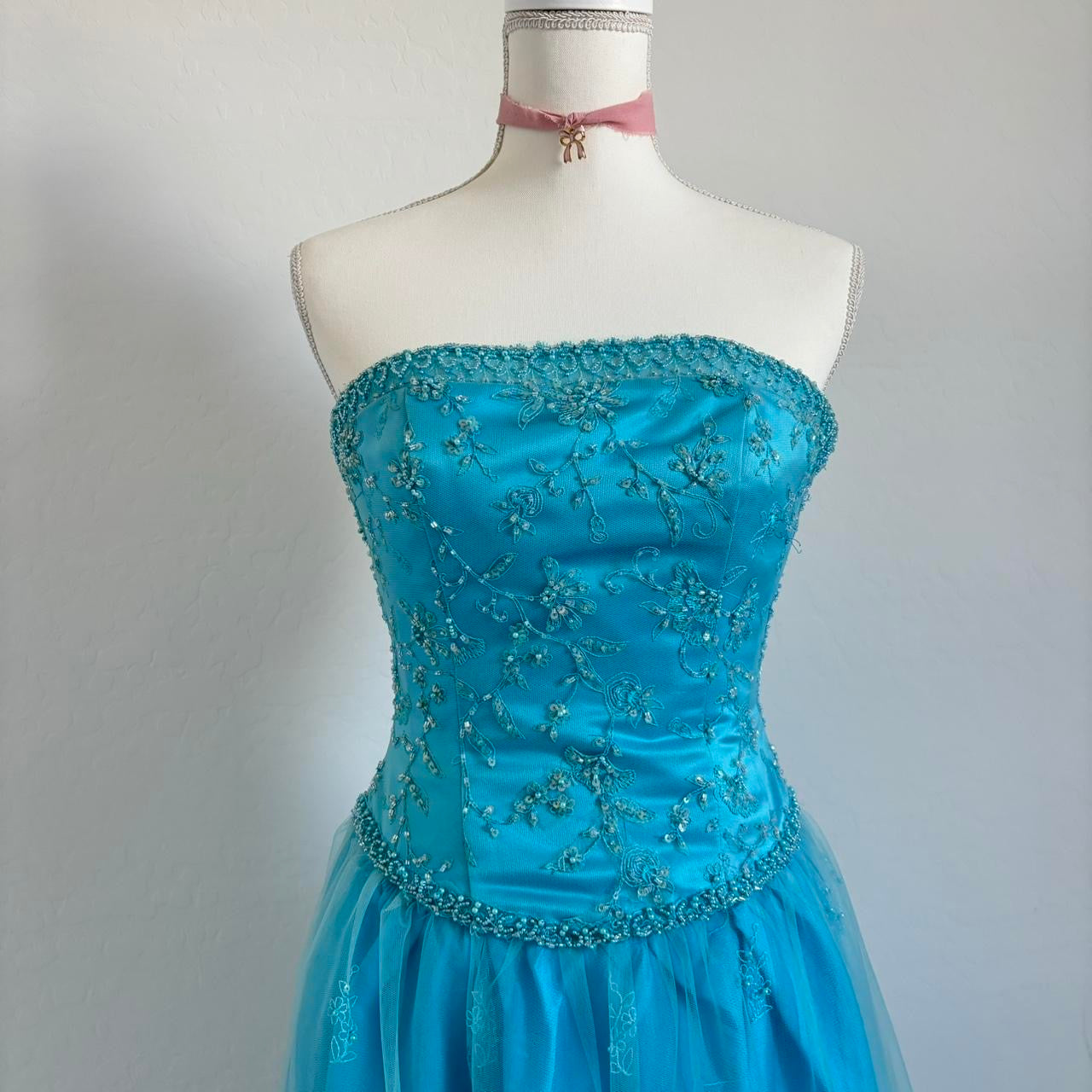 90’s Vintage Beaded Ball Gown Prom Dress (Extra Small)