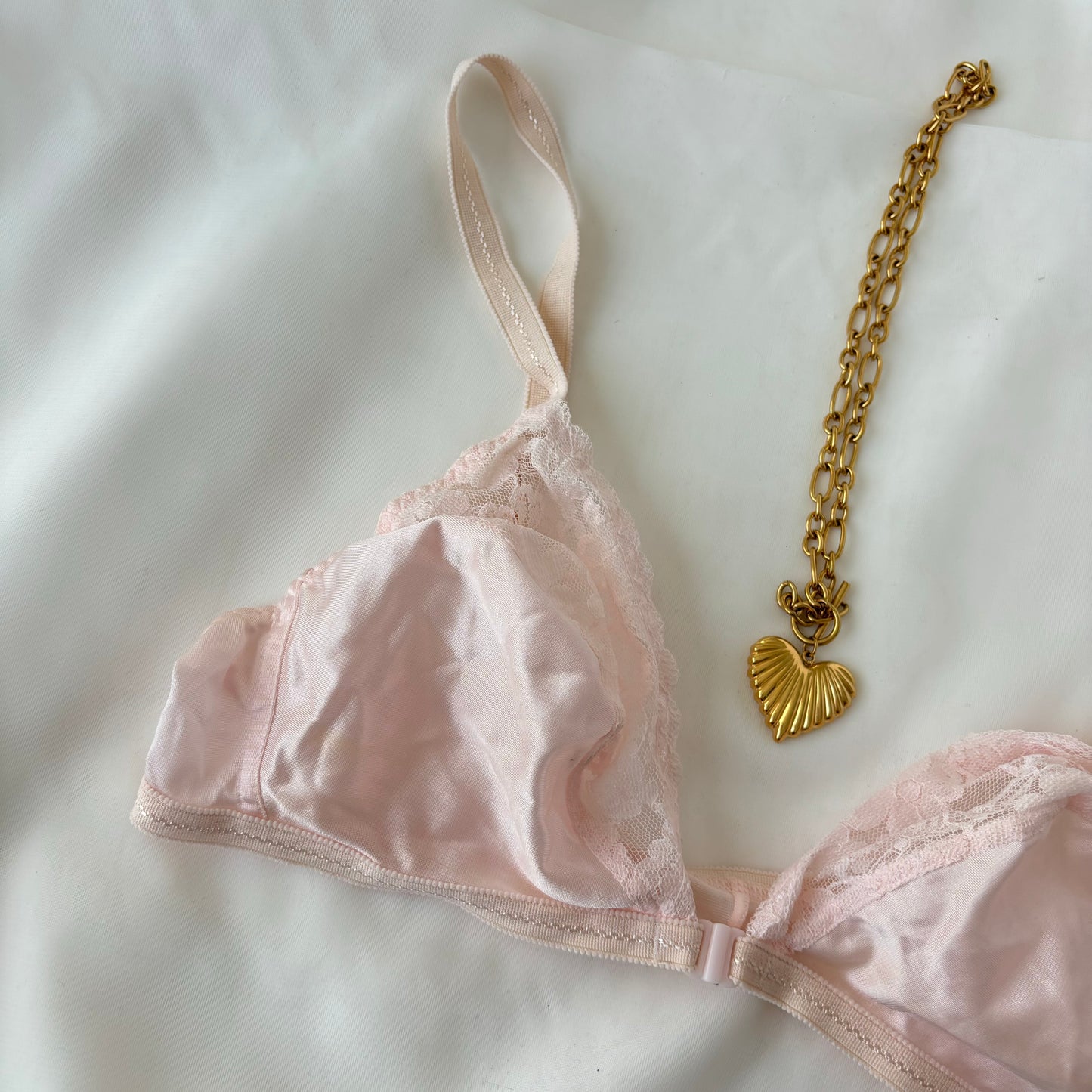 Vintage 80’s Satin Pastel Pink Bra (34C)