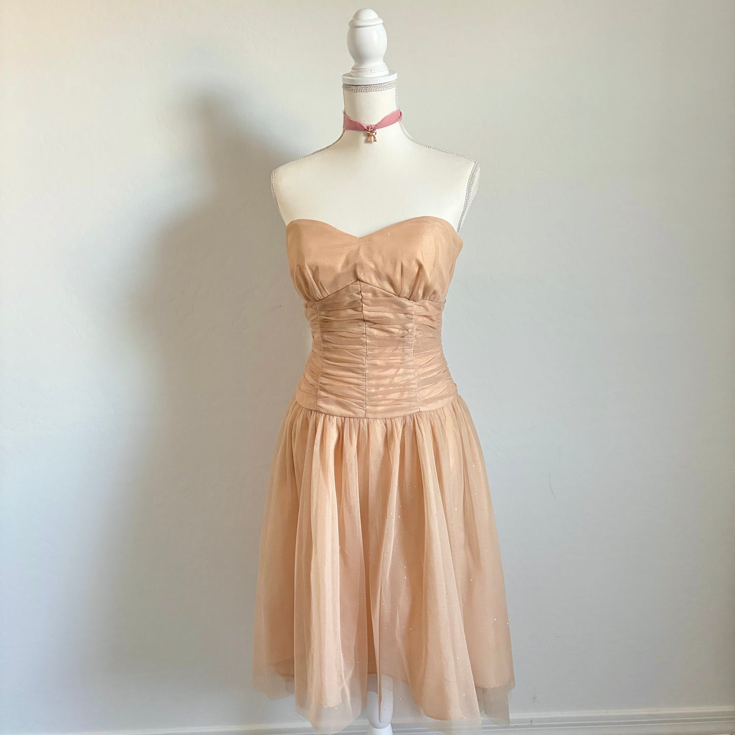 Vintage Gold Strapless Tulle Sweetheart Neckline Dress (6)