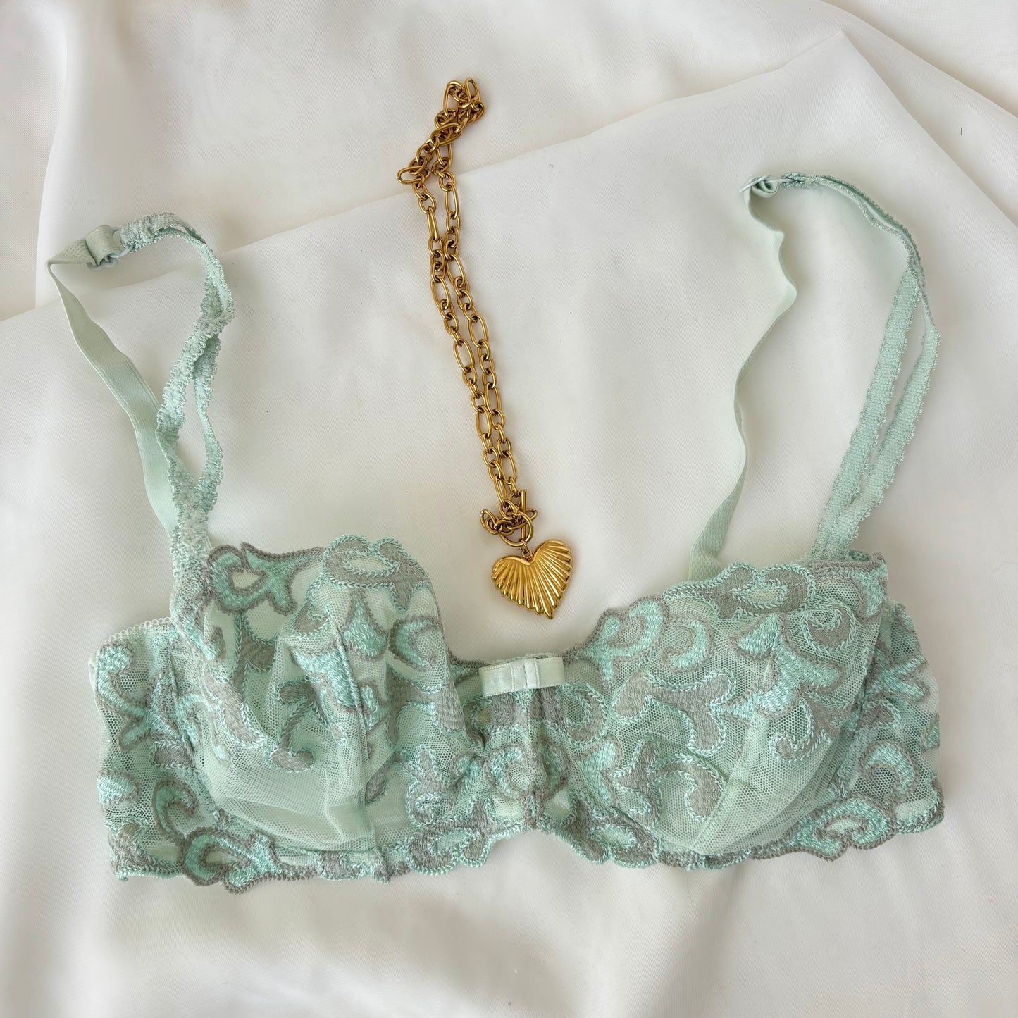 Vintage 80’s French Mint Embroidered Bra (34C)