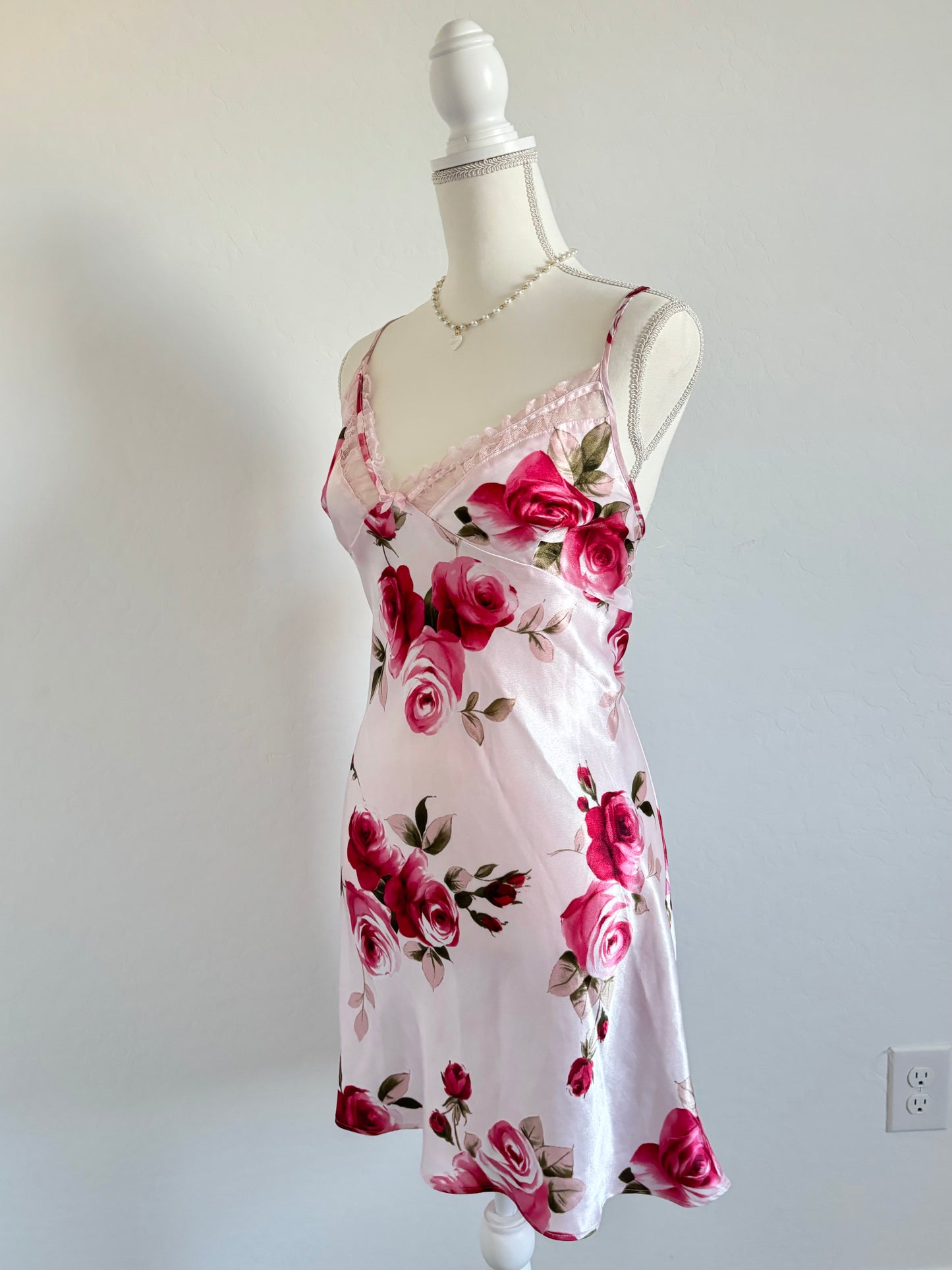 Early 2000’s Silky Floral Spaghetti Strap Lingerie Slip Dress (Large)