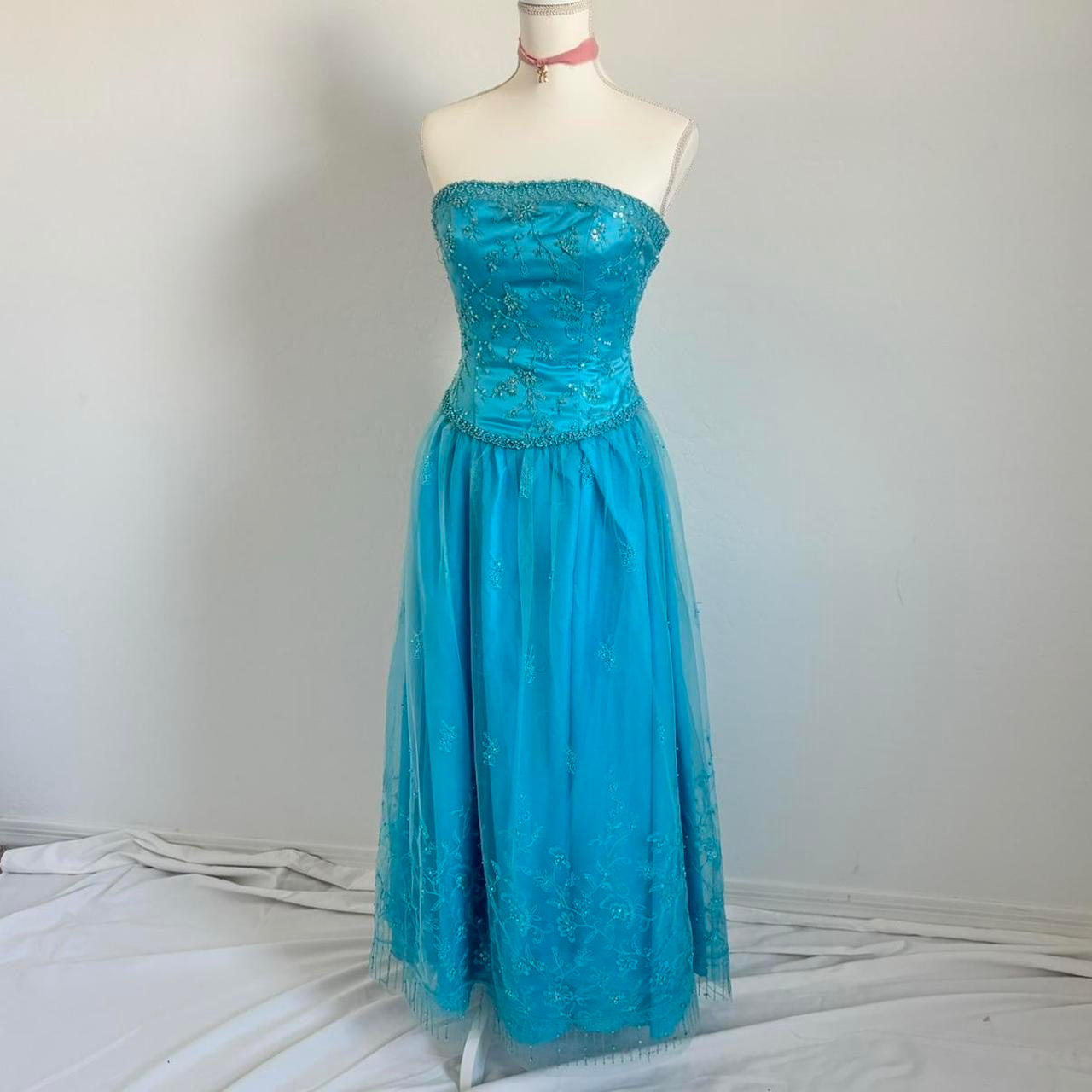 90’s Vintage Beaded Ball Gown Prom Dress (Extra Small)